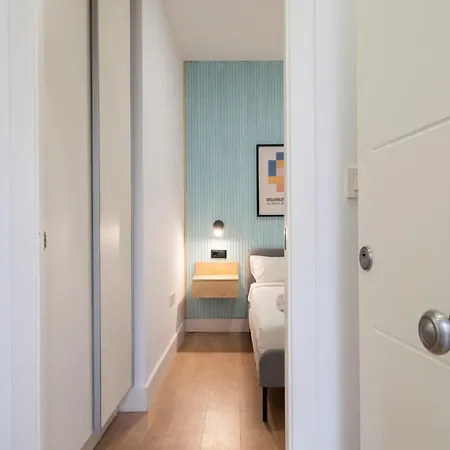 Apartamentos Reformados En Metro Pacifico Alquiler Temporal Madrid Exterior foto